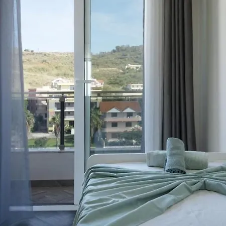 Exclusive Seafront Duplex With Jacuzzi 아파트 Durrës