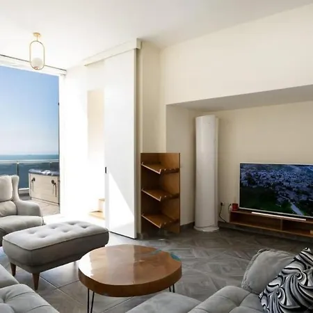 Exclusive Seafront Duplex With Jacuzzi *